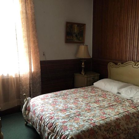 Rota Lodge Aka Latvian American Disable Veterans Center Rota Elka Park Bagian luar foto