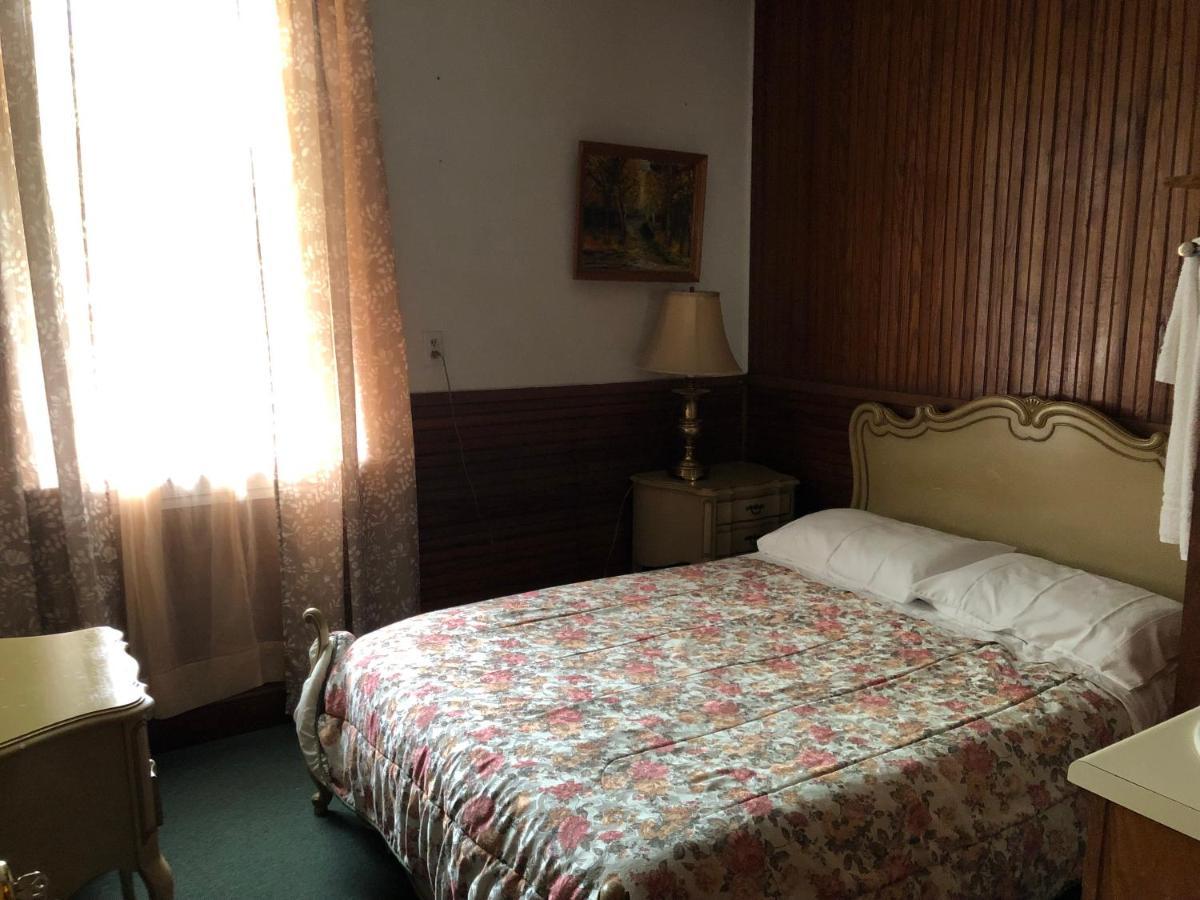 Rota Lodge Aka Latvian American Disable Veterans Center Rota Elka Park Bagian luar foto